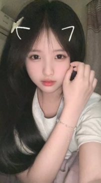 小柔 19歲 163cm 清純學生系、可愛系、純欲系乖巧笑容、鄰家妹妹感覺