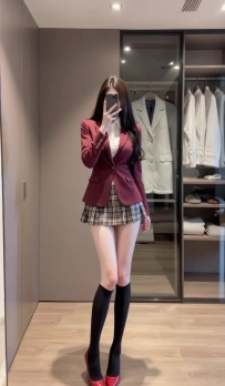 萱萱 170／C奶 職場OL風 黑長襪大長腿 無套吹＋腿控福利 青澀妹妹等你調教
