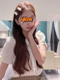 小羽23歲158B+｜俏皮長髮小甜妹，笑起來很有青春感，互動主動甜度很高