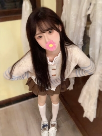 玥玥 157cm Dcup 45kg 20歲 清純甜美 超級喜歡舌吻 服務態度好 貼心不趕時間