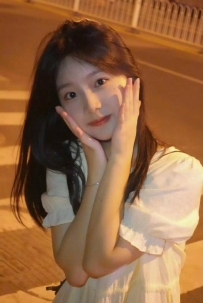 小愛20歲156B+白裙小隻妹｜笑起來很甜，互動會接話不尷尬