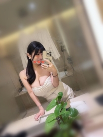 楚楚，163／G奶，魅惑身段主動出擊。不同於少女的羞澀，我直接把你撲倒、壓在懷裡，讓