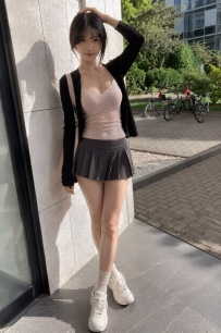 南汐｜163/45/C 24歲美腿正妹 騷氣小惡魔 一進門就讓你血壓飆升」